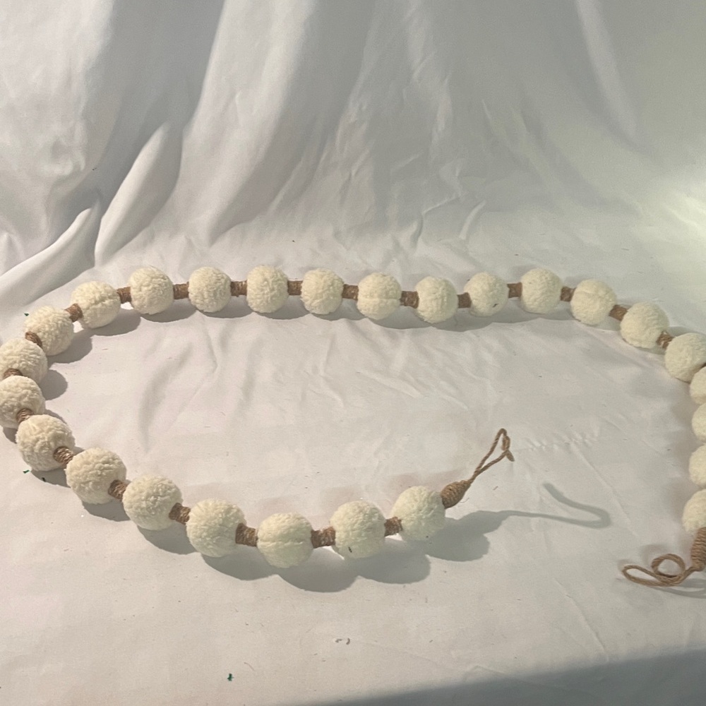 Elegant Cream Beaded garland